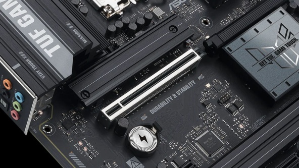 PCIe Gen5 и Gen6: стоит ли переплачивать, влияние на SSD и GPU.