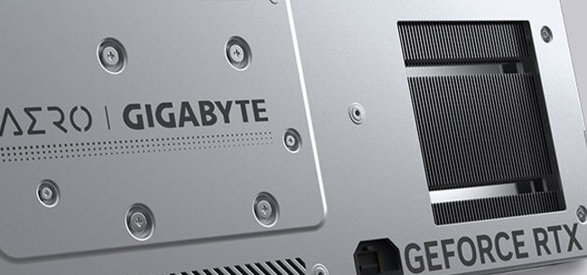 Защитная металлическая пластина на тыльной стороне печатной платы