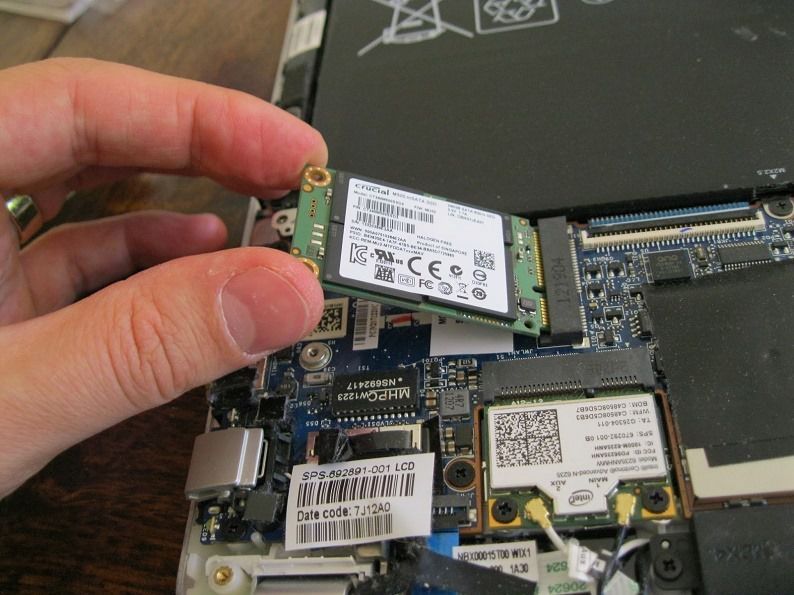 Подключаем SSD форм-фактора M2 к материнской плате, не имеющей разъема M2, и делаем этот SSD системным. Танец с бубном