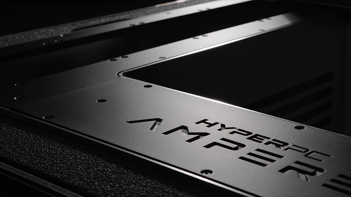 Логотип HYPERPC AMPERE на табличке