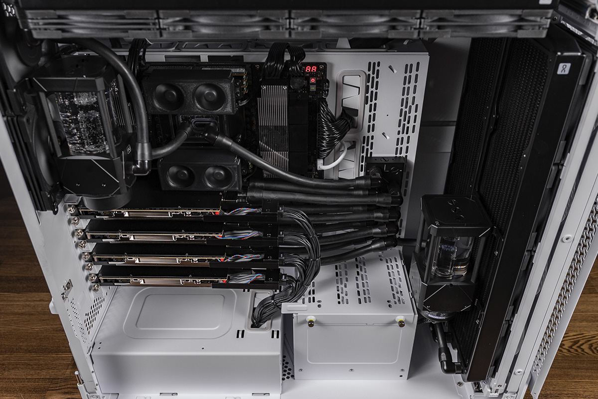 Рабочая станция HYPERPC AMPERE X ULTRA: 4x RTX 6000 Blackwell для вычислений и нейросетей