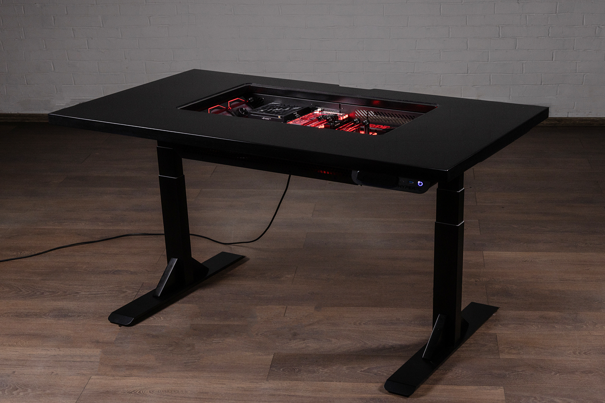 HYPERPC DESK — моторизованный стол с мраморной столешницей и ПК под стеклом
