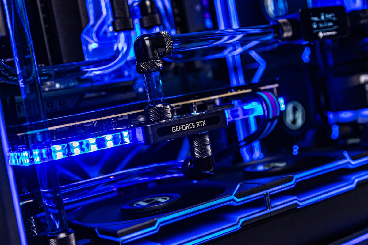 Водоблок Alphacool на ASUS GeForce RTX 5090 ROG Astral