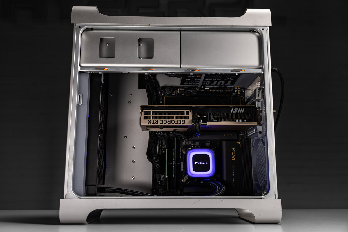 Вторая жизнь легенды: Мощная Windows-станция в ретро-корпусе Apple Mac Pro для игр и управления взглядом