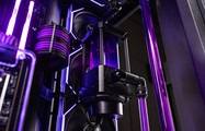 Водоблок и жёсткие трубки с фиолетовым хладагентом EK-CryoFuel