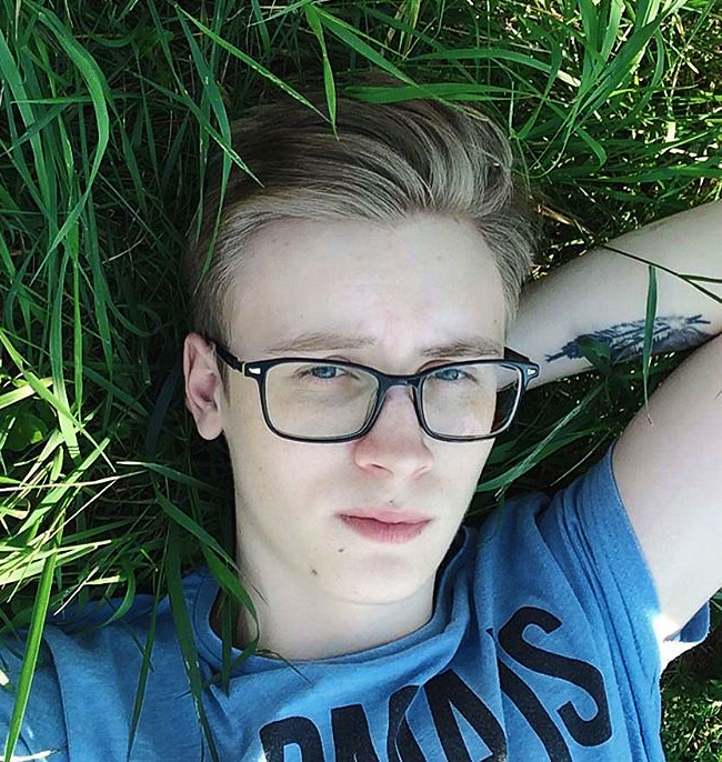 Видеоблогер Максим Русанов Видеоблогер Максим Русанов