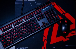 gaming-club-black-hole-photo-03