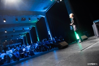 hyperpc notebook on 10x10 photo 13