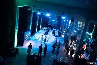 hyperpc notebook on 10x10 photo 16