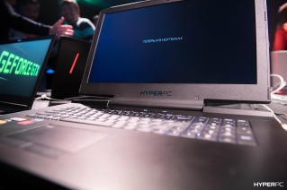 hyperpc notebook on 10x10 photo 19