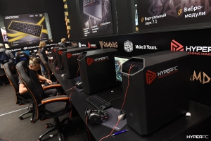 hyperpc on igromir 2016 photo 081