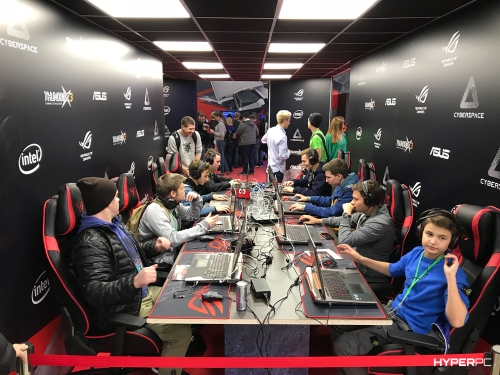 hyperpc on igromir 2017 asus photo 03