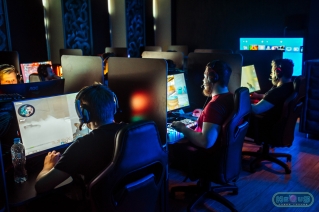 nexus cyber lounge photo 03