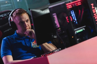 red bull r1v1r runes live photo 06